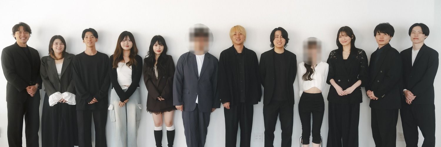 ZIKのメンバーの集合写真（一部の顔はぼかしています）
